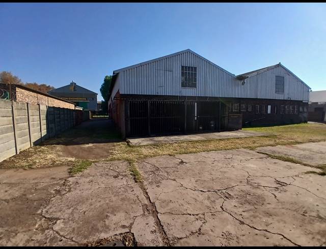 2 BEDROOM HOUSE FOR SALE IN MEYERTON CENTRAL